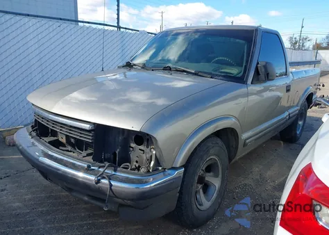 1999 Chevrolet S-10 Ls z USA, uszkodzony, nr VIN 1GCCS1445X8149462